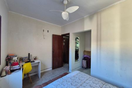 Casa à venda com 200m², 5 quartos e 5 vagasQuarto 4 - Suíte