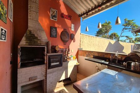 Casa à venda com 200m², 5 quartos e 5 vagasÁrea comum - Churrasqueira