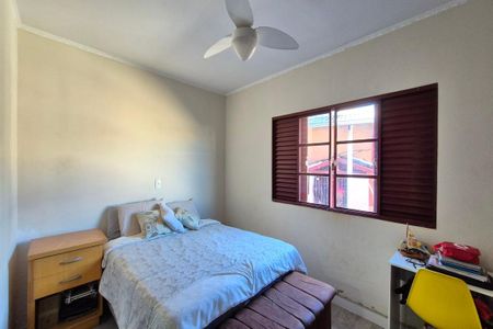 Casa à venda com 200m², 5 quartos e 5 vagasQuarto 4 - Suíte