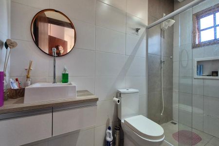 Casa à venda com 200m², 5 quartos e 5 vagasBanheiro da Suíte