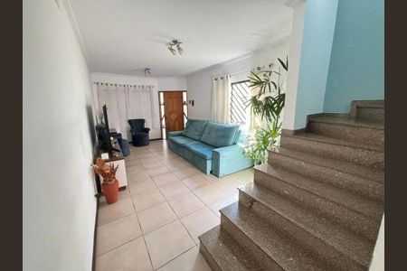 Casa à venda com 4 quartos, 209m² em Jardim Santa Mena, Guarulhos