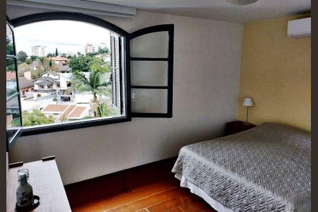 Casa à venda com 4 quartos, 685m² em Vila Ida, São Paulo