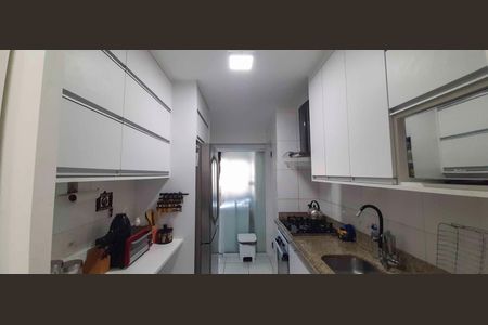 Apartamento à venda com 95m², 3 quartos e 2 vagas Apartamento à venda com 95m², 3 quartos e 2 vagasCozinha