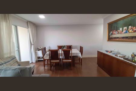 Apartamento à venda com 95m², 3 quartos e 2 vagas Apartamento à venda com 95m², 3 quartos e 2 vagasSala de Jantar
