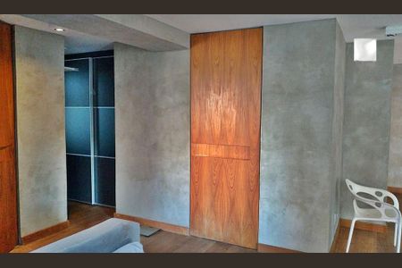 Apartamento à venda com 84m², 1 quarto e 1 vaga