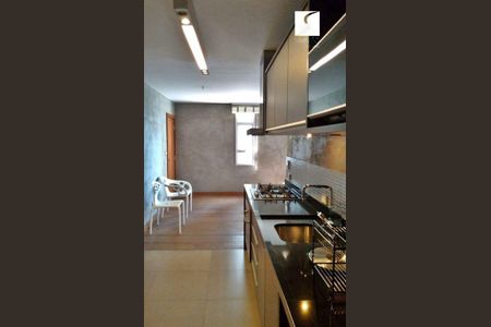 Apartamento à venda com 84m², 1 quarto e 1 vaga