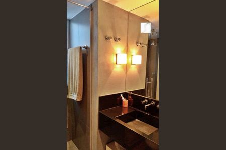 Apartamento à venda com 84m², 1 quarto e 1 vaga