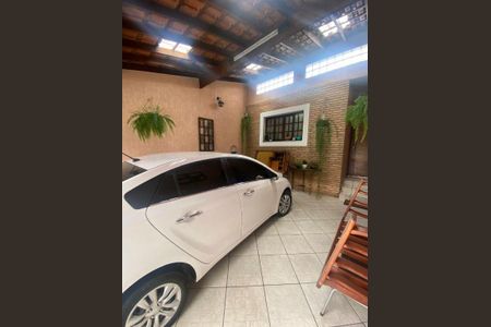 Casa à venda com 117m², 3 quartos e 2 vagas