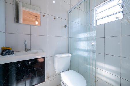 Casa para alugar com 55m², 2 quartos e sem vagaBanheiro da Suíte