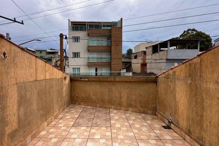 Casa à venda com 144m², 3 quartos e 1 vaga