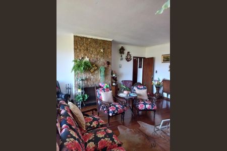 Casa à venda com 3 quartos, 1849m² em Eldorado, Diadema