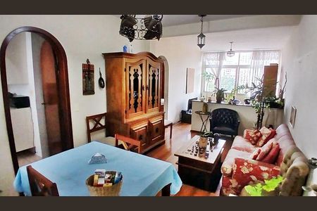 Apartamento à venda com 72m², 2 quartos e 1 vaga