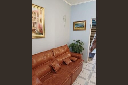 Casa à venda com 107m², 4 quartos e sem vaga