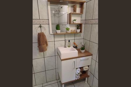 Casa à venda com 107m², 4 quartos e sem vaga