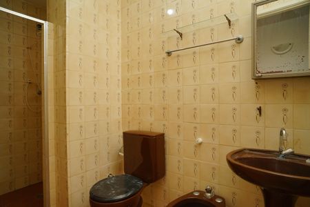 Banheiro de apartamento para alugar com 2 quartos, 109m² em Zacarias, Maricá