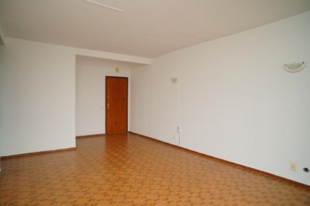 Apartamento para alugar com 109m², 2 quartos e 1 vaga Apartamento para alugar com 109m², 2 quartos e 1 vagaSala