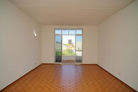 Sala de apartamento para alugar com 2 quartos, 109m² em Zacarias, Maricá