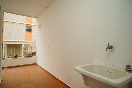 Área de Serviço de apartamento para alugar com 2 quartos, 109m² em Zacarias, Maricá