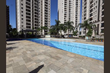 Apartamento à venda com 70m², 2 quartos e 1 vagaÁrea comum - Piscina