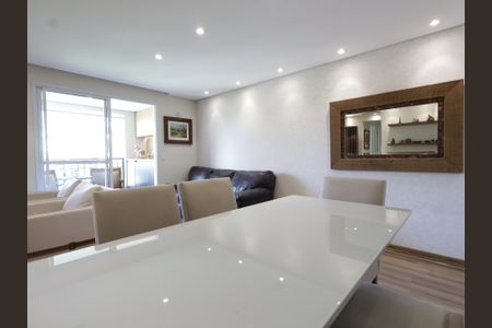 Apartamento à venda com 70m², 2 quartos e 1 vagaSala