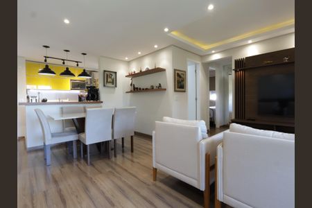 Sala de apartamento para alugar com 2 quartos, 70m² em Vila Suzana, São Paulo