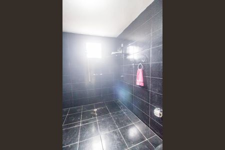 Banheiro de apartamento para alugar com 1 quarto, 60m² em Vila Gobbi, Carapicuíba