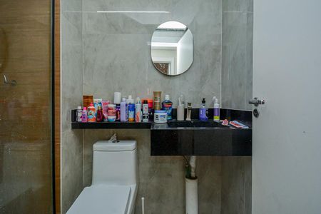 Apartamento à venda com 39m², 2 quartos e sem vaga Apartamento à venda com 39m², 2 quartos e sem vagaBanheiro