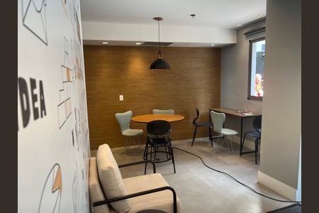 Apartamento para alugar com 37m², 2 quartos e sem vaga