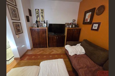 Apartamento à venda com 198m², 3 quartos e 3 vagas Apartamento à venda com 198m², 3 quartos e 3 vagasSala