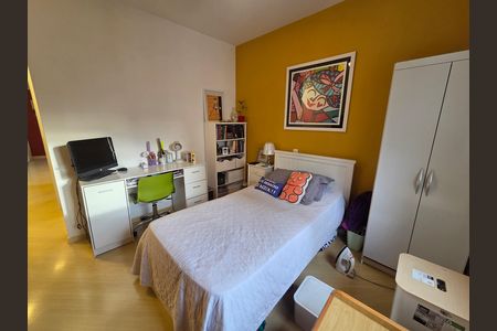 Apartamento à venda com 198m², 3 quartos e 3 vagas Apartamento à venda com 198m², 3 quartos e 3 vagasQuarto