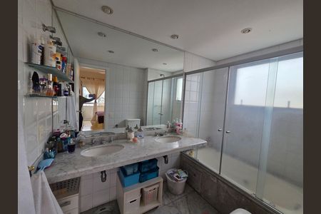Apartamento à venda com 198m², 3 quartos e 3 vagas Apartamento à venda com 198m², 3 quartos e 3 vagasBanheiro