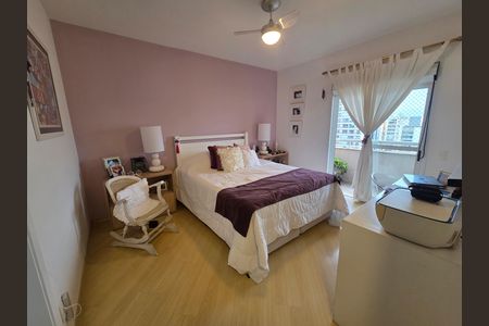 Apartamento à venda com 198m², 3 quartos e 3 vagas Apartamento à venda com 198m², 3 quartos e 3 vagasQuarto
