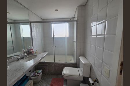Apartamento à venda com 198m², 3 quartos e 3 vagas Apartamento à venda com 198m², 3 quartos e 3 vagasBanheiro