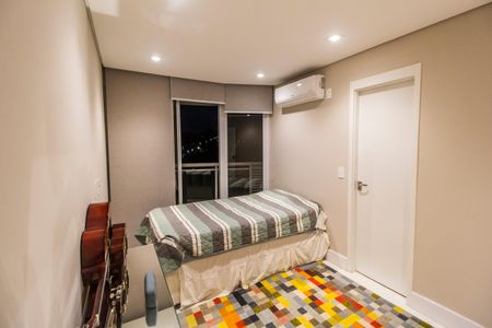Suíte de apartamento à venda com 2 quartos, 70m² em Empresarial 18 do Forte, Barueri