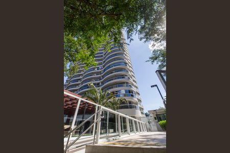 Apartamento à venda com 70m², 2 quartos e 2 vagasVista da Rua