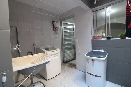 Casa à venda com 110m², 3 quartos e 1 vagaLavanderia