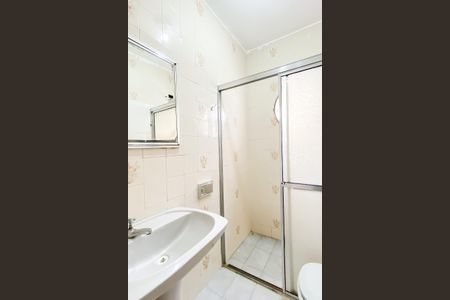 Banheiro  de casa para alugar com 1 quarto, 40m² em Vila Paranagua, São Paulo