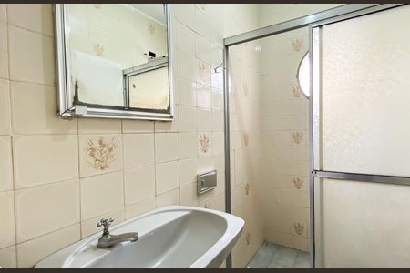 Banheiro de casa para alugar com 1 quarto, 40m² em Vila Paranagua, São Paulo