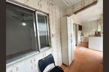 Apartamento para alugar com 70m², 2 quartos e 1 vagaVaranda
