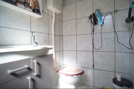 Banheiro de casa à venda com 1 quarto, 50m² em Vicentina, São Leopoldo