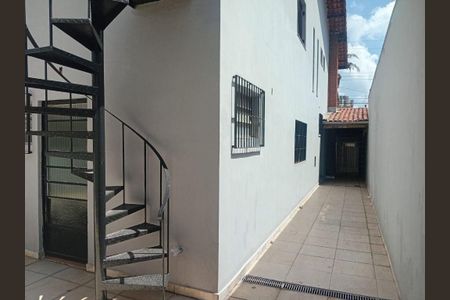 Casa à venda com 250m², 4 quartos e 2 vagas
