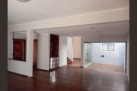 Casa à venda com 4 quartos, 250m² em Jardim Maria Helena, Guarulhos