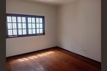 Casa à venda com 250m², 4 quartos e 2 vagas
