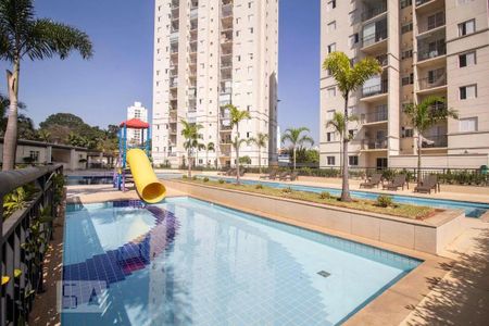 Apartamento à venda com 70m², 3 quartos e 1 vaga Apartamento à venda com 70m², 3 quartos e 1 vagaPiscina