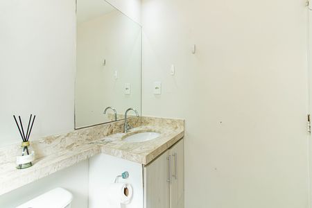 Apartamento à venda com 70m², 3 quartos e 1 vaga Apartamento à venda com 70m², 3 quartos e 1 vagaBanheiro daSuíte