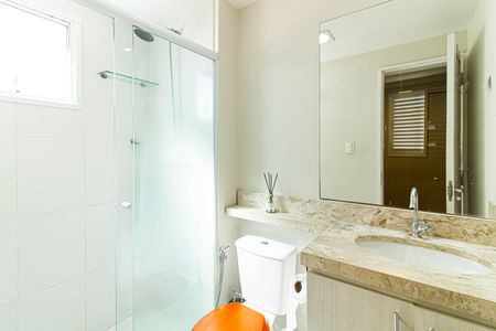 Apartamento à venda com 70m², 3 quartos e 1 vaga Apartamento à venda com 70m², 3 quartos e 1 vagaBanheiro daSuíte