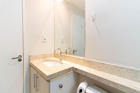 Apartamento à venda com 70m², 3 quartos e 1 vaga Apartamento à venda com 70m², 3 quartos e 1 vagaBanheiro