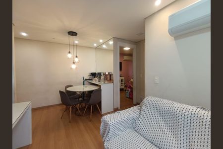 Sala de casa para alugar com 2 quartos, 47m² em Centro, Belford Roxo