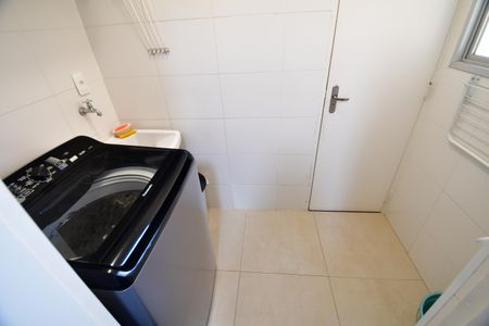Apartamento à venda com 67m², 2 quartos e 1 vagaÁrea de Serviço