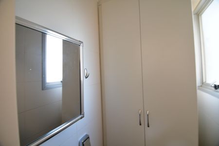 Apartamento à venda com 67m², 2 quartos e 1 vagaBanheiro de serviço
